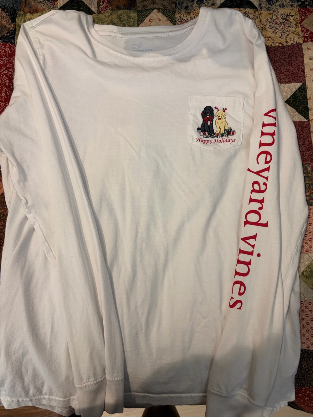 Vineyard Vines Women's White Long-Sleeve Pocket Tee - Happy Holidays Dogs